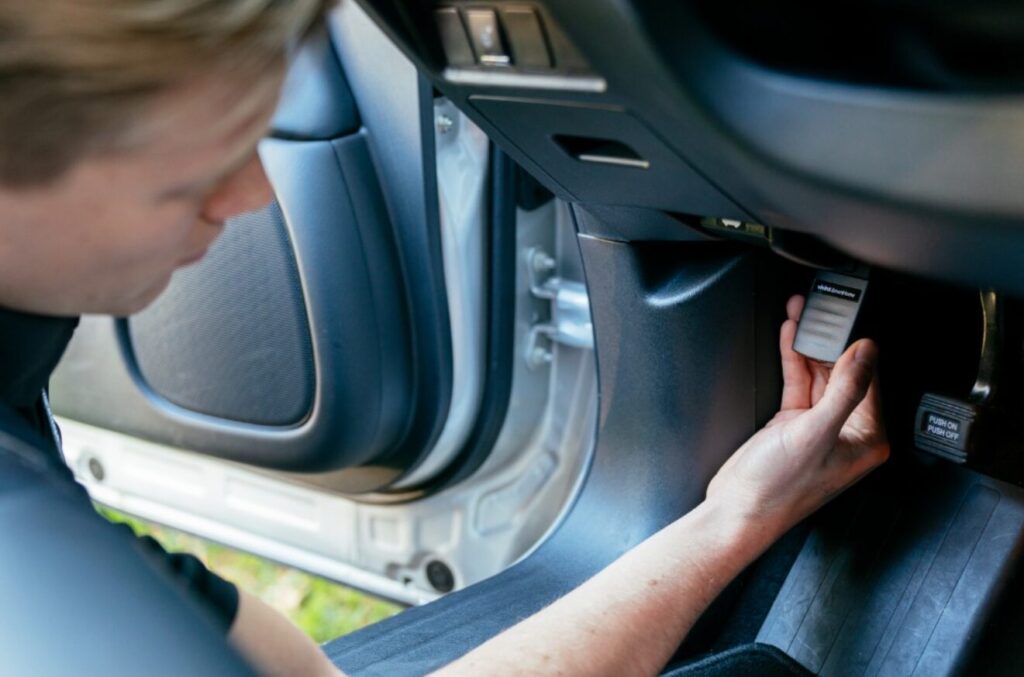 hidden tracking devices for cars