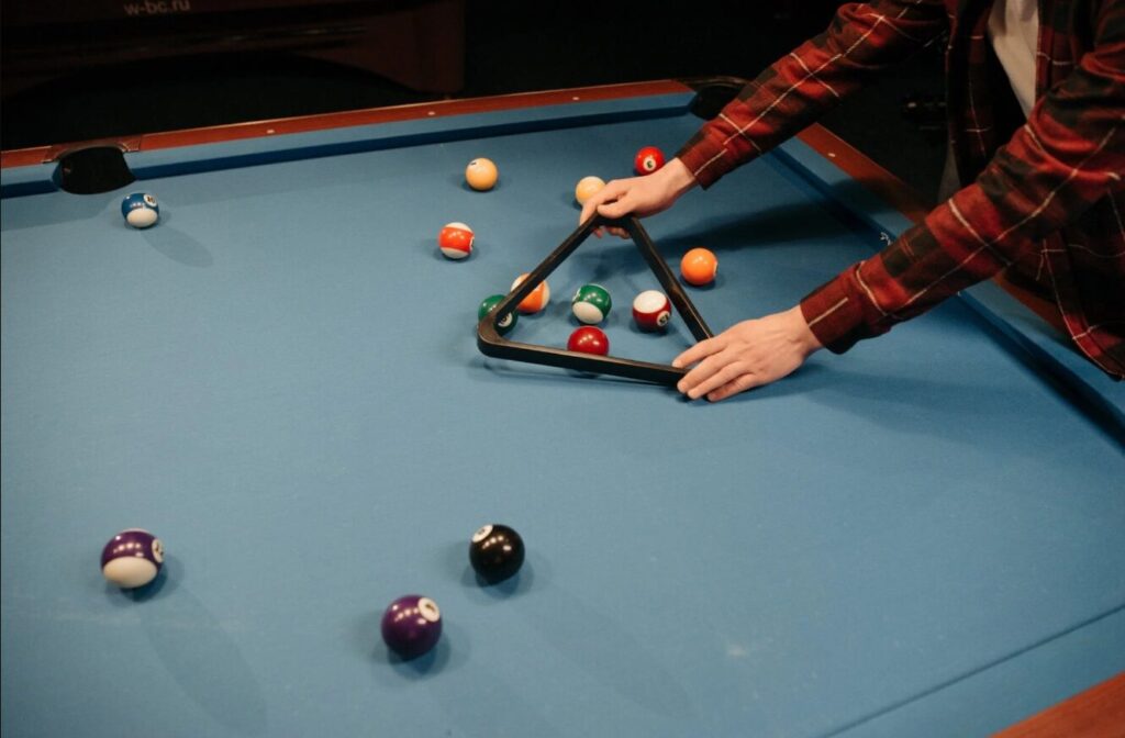 how to rack pool balls